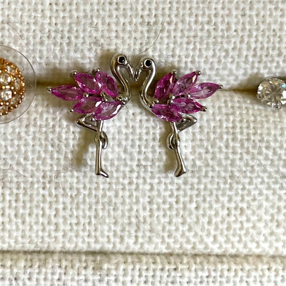 • Pink Flamingo Earrings • - Picture 2 of 5